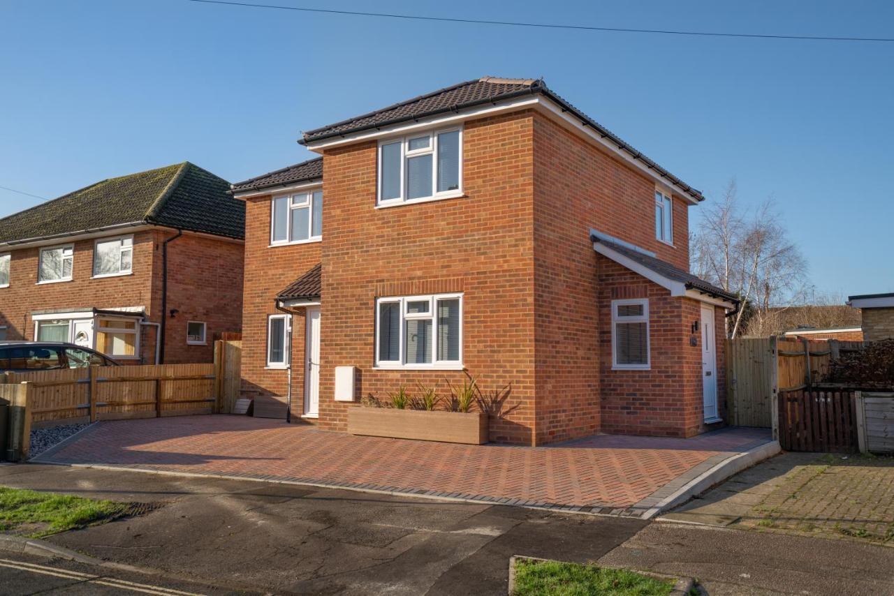 Mill Road Apartment First Floor Crawley  Exterior foto
